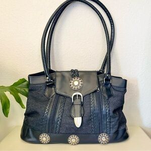 SOLD - ⭐️ 3 for $30 ⭐️ Southwestern tote bag with concho details